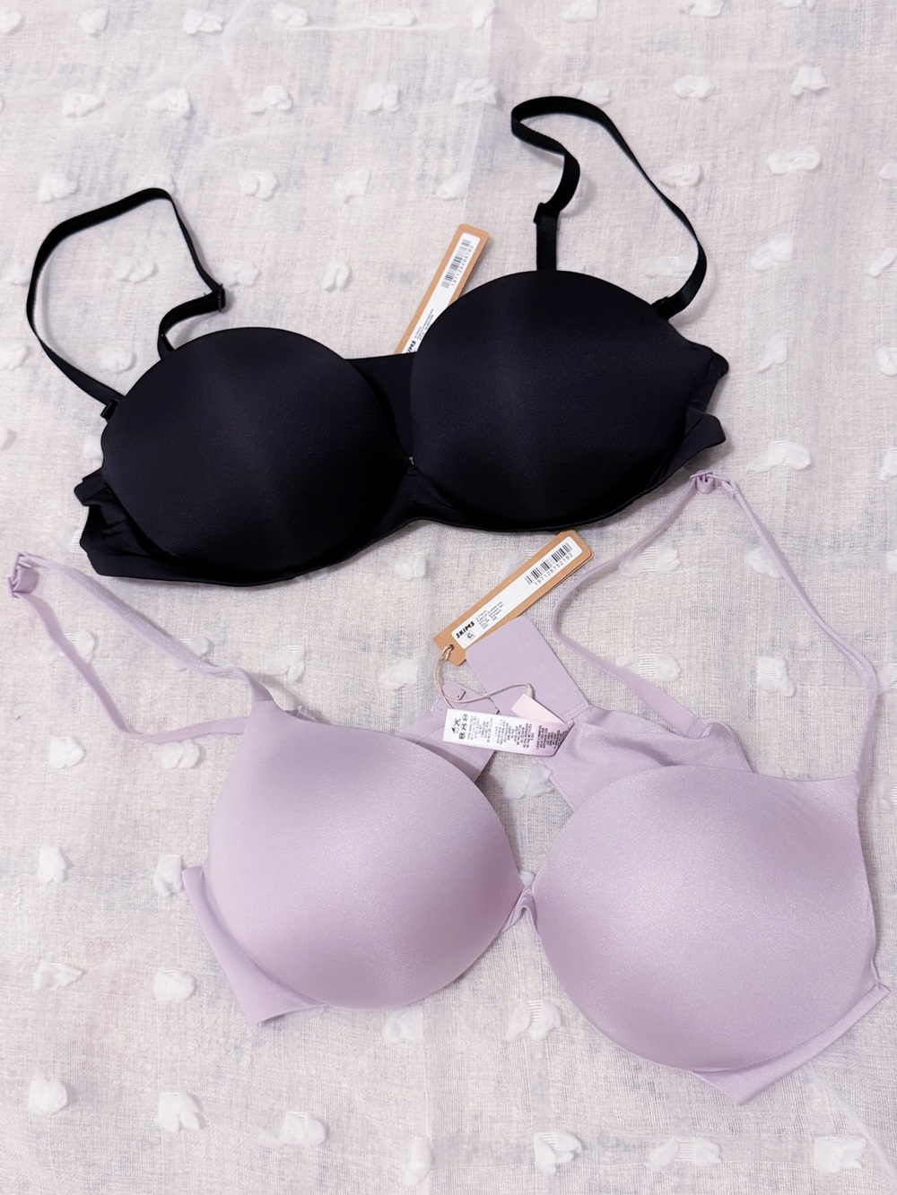 NWT! 2 SKIMS Bra - Lavendar ultimate plunge & Black ultimate strapless size 36B